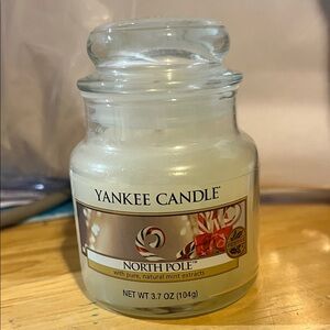 Yankee Candle - North Pole scent - White Jar